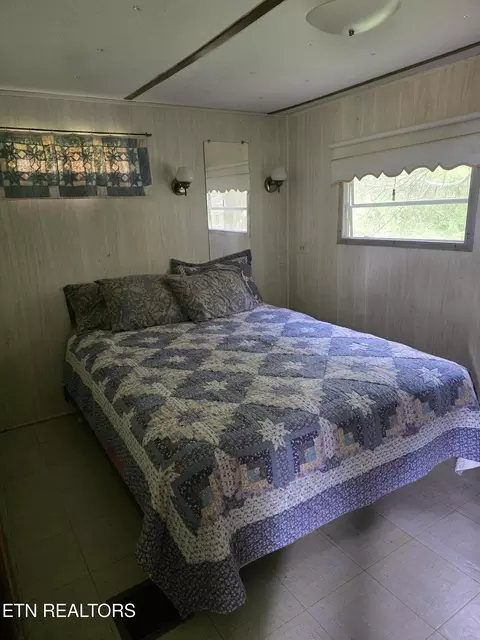 Bedroom - 8050 Lett Rd, Corryton, TN 37721 photo 2 of 2