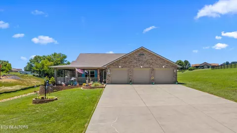 650 Southview Cir, Kodak, TN 37764