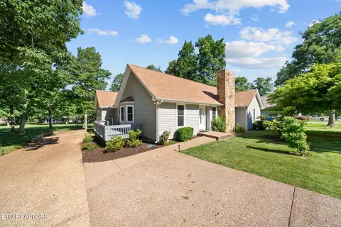 109 Fairway Dr, Crossville, TN 38558