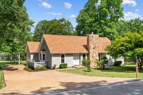 109 Fairway Dr, Crossville, TN 38558