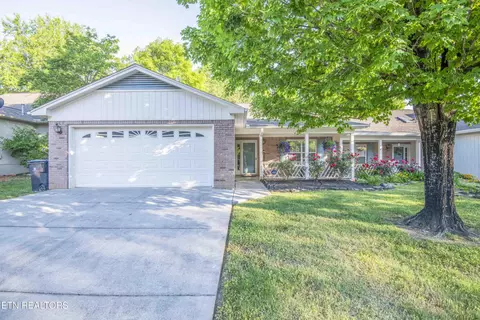 1966 Locarno Dr, Knoxville, TN 37914