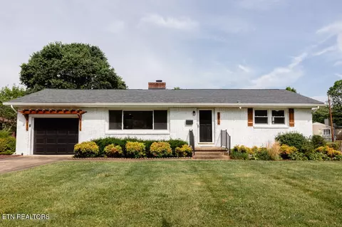 1512 Monterey Ave, Kingsport, TN 37664