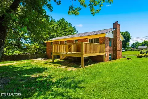 Exterior - 428 Phyllis Cir, Talbott, TN 37877 photo 4 of 7