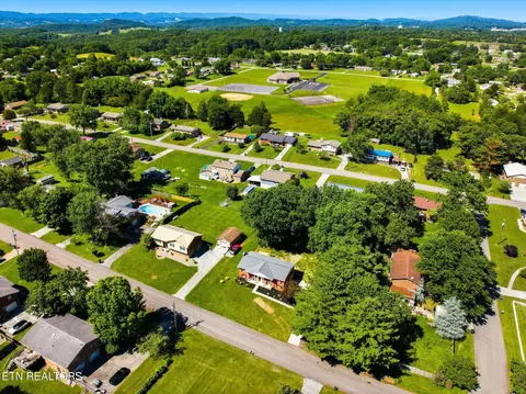 View/Area - 428 Phyllis Cir, Talbott, TN 37877 photo 7 of 8