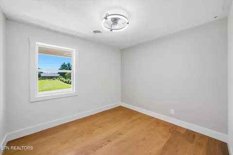 Bedroom - 428 Phyllis Cir, Talbott, TN 37877 photo 1 of 4