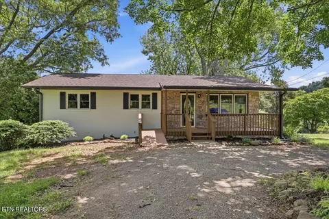 7214 Thorn Grove Pike, Knoxville, TN 37914
