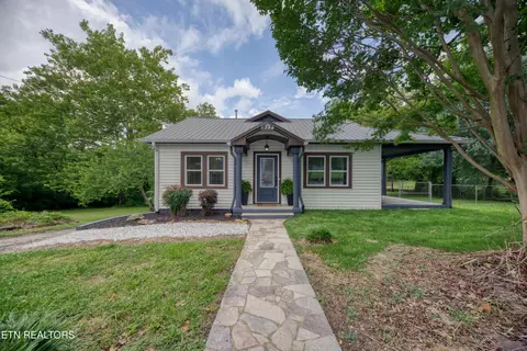 917 Centeroak Dr, Knoxville, TN 37920