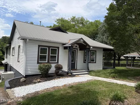 917 Centeroak Dr, Knoxville, TN 37920