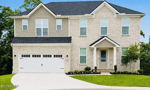 11045 Hunters Knoll Ln, Knoxville, TN 37932