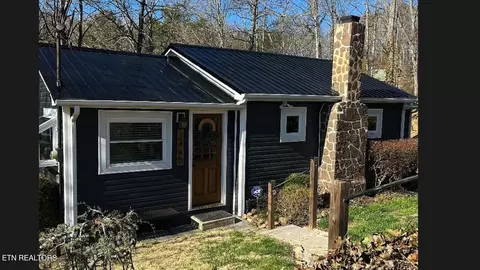 1440 Dover Ln, Dandridge, TN 37725