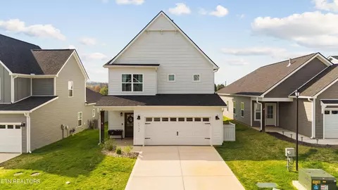 1534 Spring Berry Ln, Knoxville, TN 37924