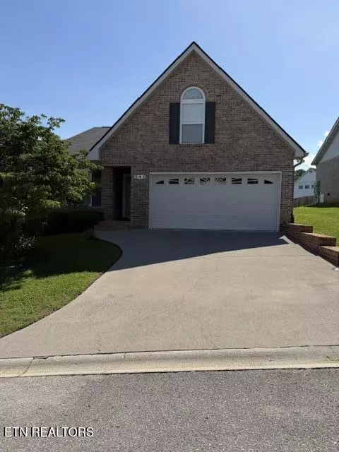 241 El Grande Ln, Lenoir City, TN 37771
