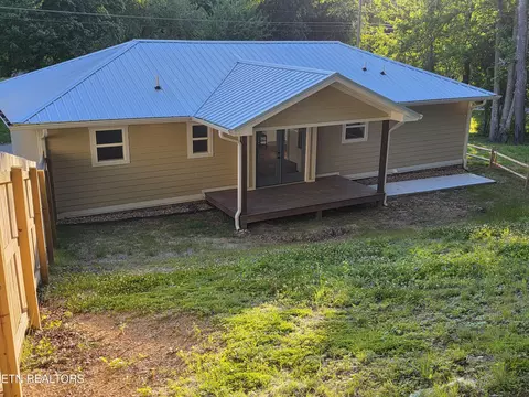 Exterior - 590 Litton Rd, Oneida, TN 37841 photo 9 of 12
