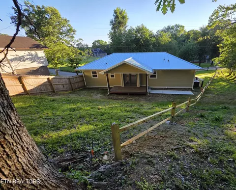 Exterior - 590 Litton Rd, Oneida, TN 37841 photo 7 of 12