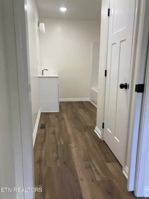 Entry Way - 590 Litton Rd, Oneida, TN 37841 photo 2 of 2