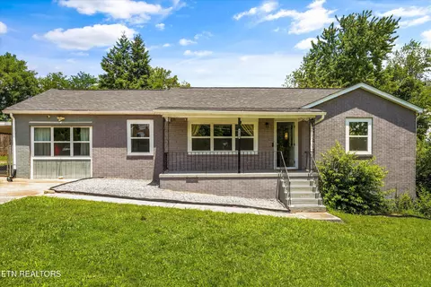 5604 Kentwood Rd, Knoxville, TN 37912