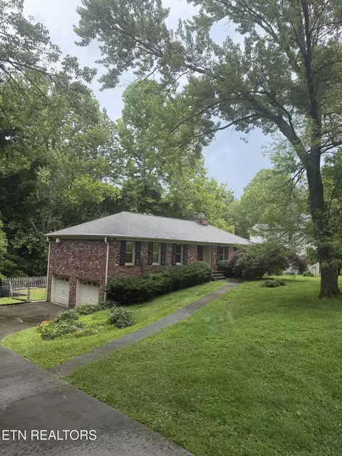 5212 Yorktown Rd, Knoxville, TN 37920