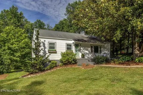 3929 Forest Glen Dr, Knoxville, TN 37919