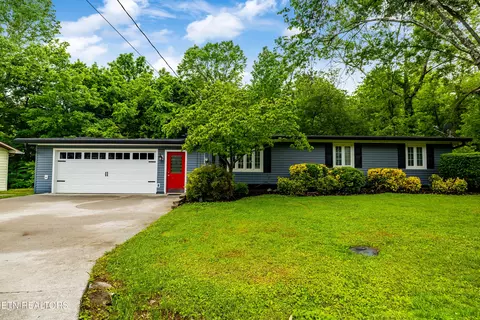 4925 Ada Ln, Knoxville, TN 37918