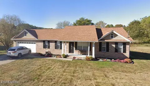 405 Ridgedale Dr, Strawberry Plains, TN 37871