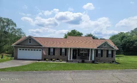 405 Ridgedale Dr, Strawberry Plains, TN 37871