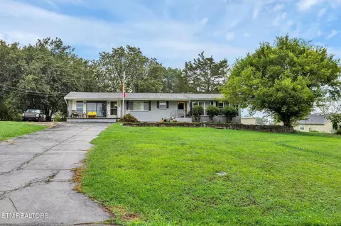 2143 S Shore Acres Rd, Soddy Daisy, TN 37379