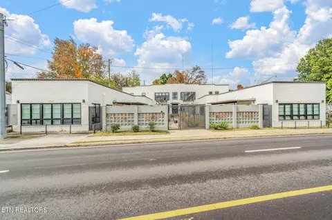 3415 N Broadway St #208, Knoxville, TN 37917