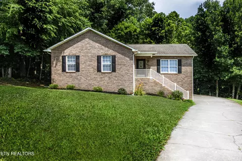606 Liverpool Ln, Knoxville, TN 37920