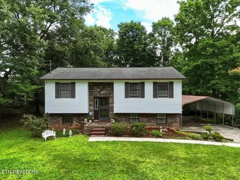 161 Hilltop Ln, Norris, TN 37828