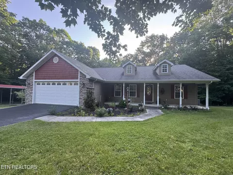 366 Swallows Xing, Grimsley, TN 38565