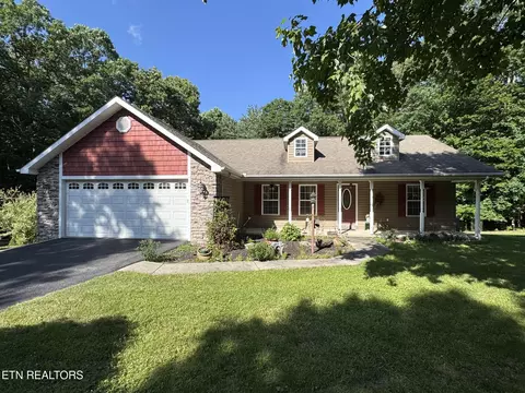 366 Swallows Xing, Grimsley, TN 38565