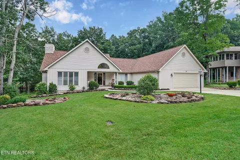 24 Marquette Ct, Crossville, TN 38558