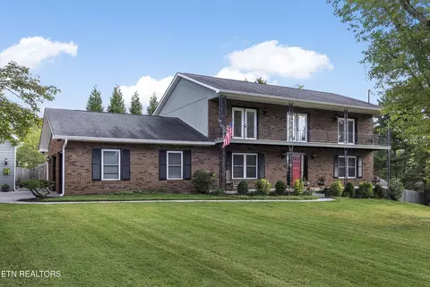 8702 Terri Cir, Knoxville, TN 37923