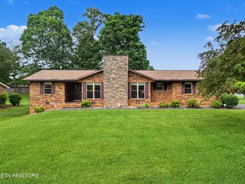 1909 S Belmont Dr, Maryville, TN 37804