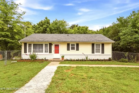 614 Scenic Dr, Kingston, TN 37763