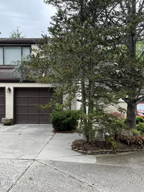 1112 Orleans Dr, Knoxville, TN 37919