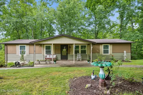 10419 Slemp Rd, Kodak, TN 37764