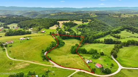 918 Locust Grove Rd, New Tazewell, TN 37825