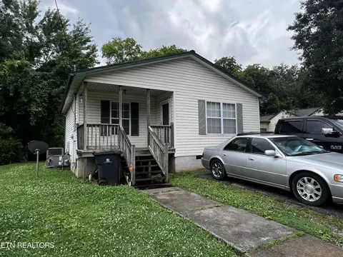 3321 Thomas St, Knoxville, TN 37921
