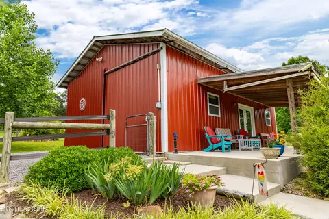 1152 Brier Branch Rd, Graysville, TN 37338