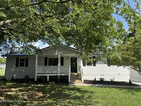 808 Eagle Den Dr, Seymour, TN 37865