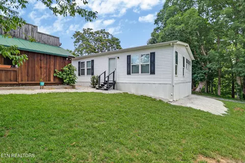 527 Stilts Ln, Jamestown, TN 38556