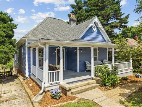 1207 Luttrell St, Knoxville, TN 37917