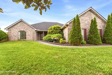 2326 Dublin Dr, Maryville, TN 37803
