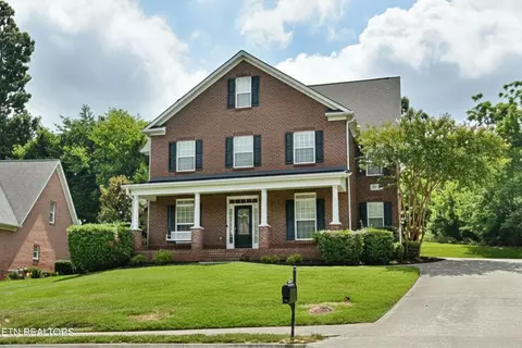 524 Rockwell Farm Ln, Knoxville, TN 37934