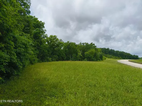 52 Rugby Highway, Robbins, TN 37852