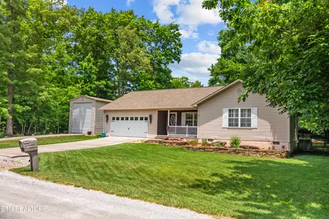 7003 Chief White Eagle Ln, Crossville, TN 38572