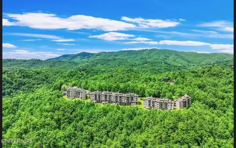 3710 Weber Rd #105-C, Gatlinburg, TN 37738