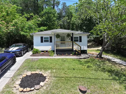 523 W Broad St, Clinton, TN 37716