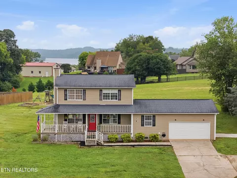 724 Fairway Dr, Loudon, TN 37774